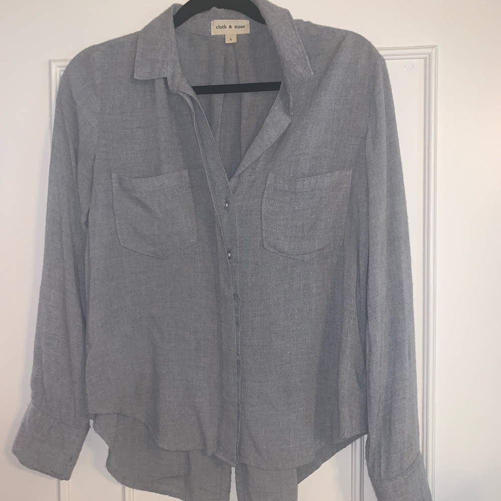 Cloth & Stone gray button down hi-low top size s